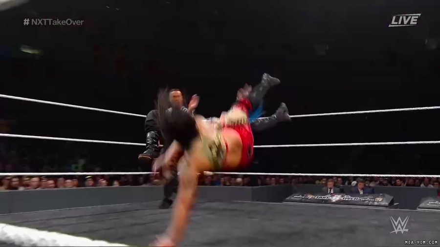 WWE_NXT_TakeOver_Toronto_2019_720p_WEB_h264-HEEL_mp40582.jpg
