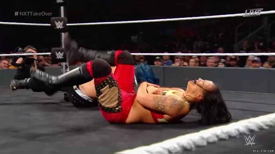 WWE_NXT_TakeOver_Toronto_2019_720p_WEB_h264-HEEL_mp40589.jpg