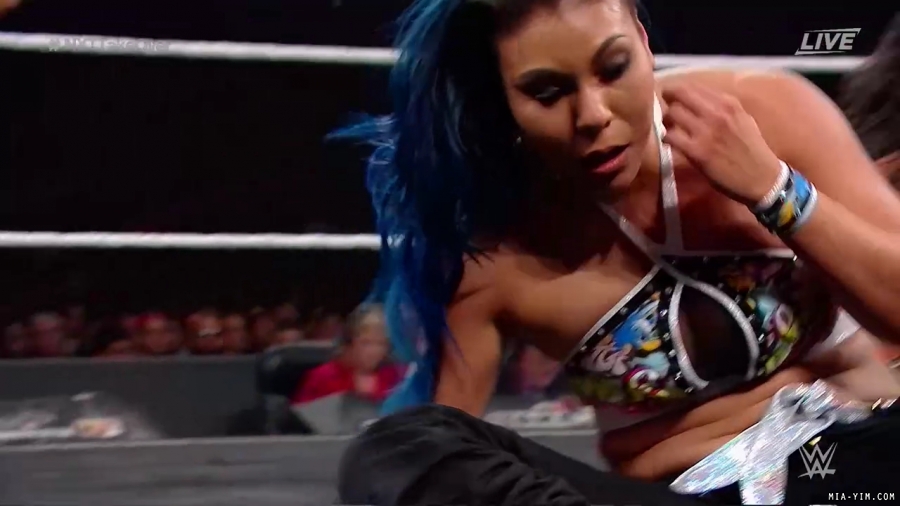 WWE_NXT_TakeOver_Toronto_2019_720p_WEB_h264-HEEL_mp40592.jpg