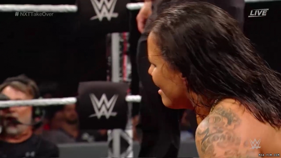 WWE_NXT_TakeOver_Toronto_2019_720p_WEB_h264-HEEL_mp40595.jpg