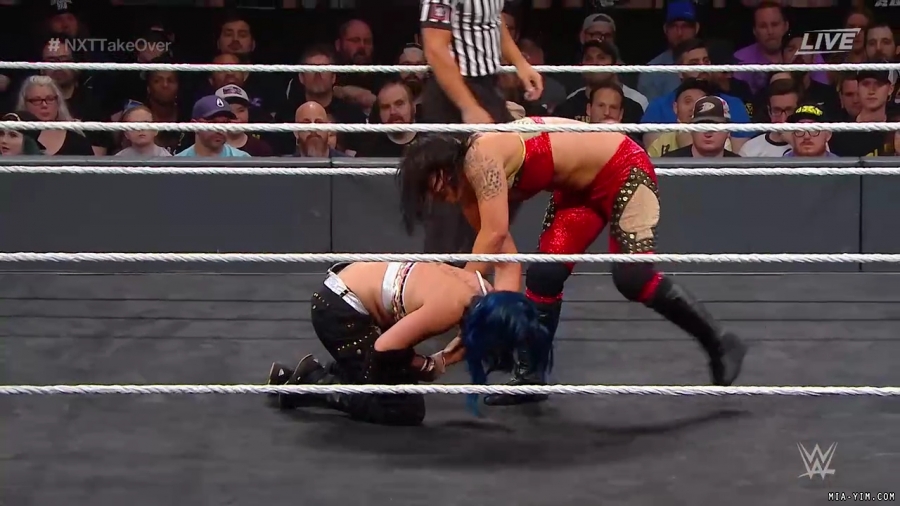 WWE_NXT_TakeOver_Toronto_2019_720p_WEB_h264-HEEL_mp40597.jpg
