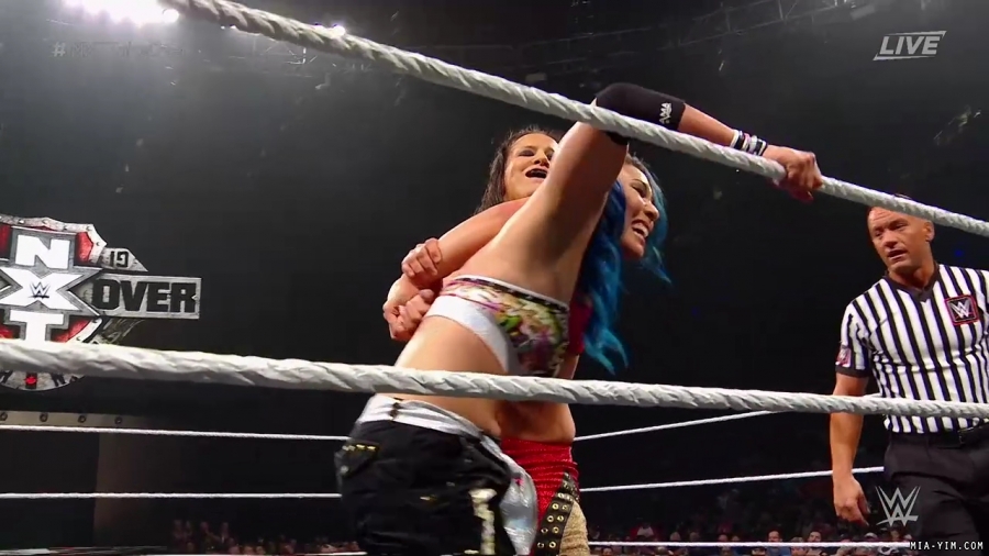 WWE_NXT_TakeOver_Toronto_2019_720p_WEB_h264-HEEL_mp40606.jpg