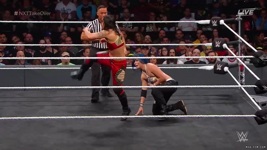 WWE_NXT_TakeOver_Toronto_2019_720p_WEB_h264-HEEL_mp40629.jpg