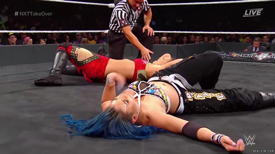 WWE_NXT_TakeOver_Toronto_2019_720p_WEB_h264-HEEL_mp40636.jpg