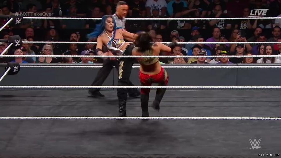 WWE_NXT_TakeOver_Toronto_2019_720p_WEB_h264-HEEL_mp40660.jpg