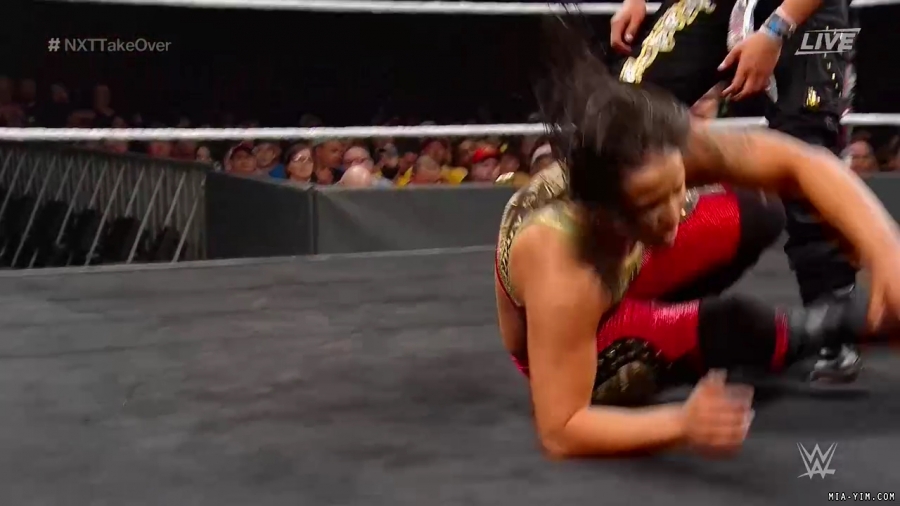 WWE_NXT_TakeOver_Toronto_2019_720p_WEB_h264-HEEL_mp40661.jpg