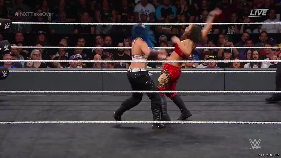 WWE_NXT_TakeOver_Toronto_2019_720p_WEB_h264-HEEL_mp40663.jpg