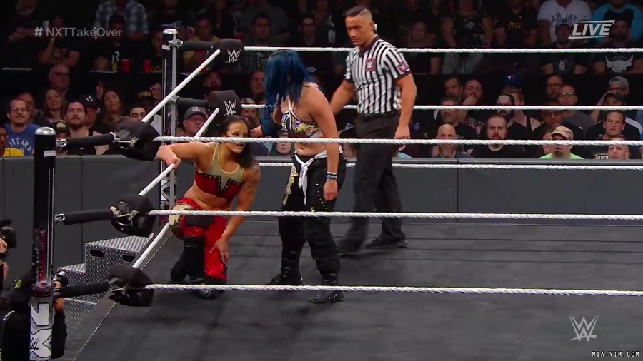 WWE_NXT_TakeOver_Toronto_2019_720p_WEB_h264-HEEL_mp40679.jpg