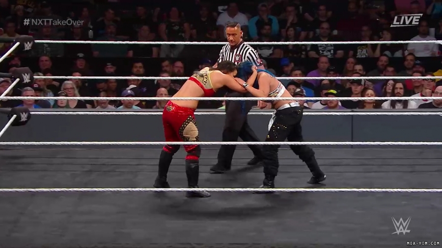 WWE_NXT_TakeOver_Toronto_2019_720p_WEB_h264-HEEL_mp40682.jpg