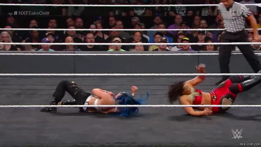 WWE_NXT_TakeOver_Toronto_2019_720p_WEB_h264-HEEL_mp40689.jpg