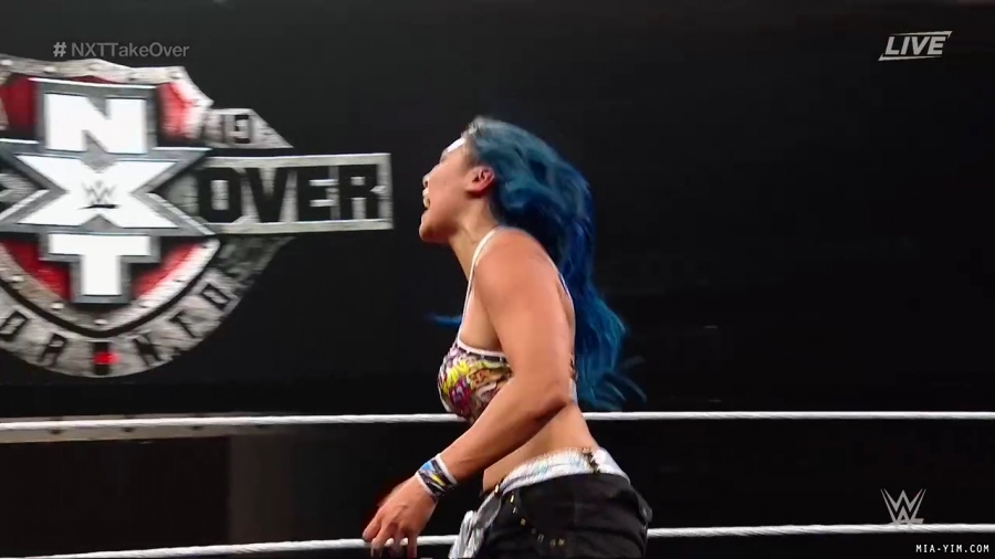 WWE_NXT_TakeOver_Toronto_2019_720p_WEB_h264-HEEL_mp40695.jpg