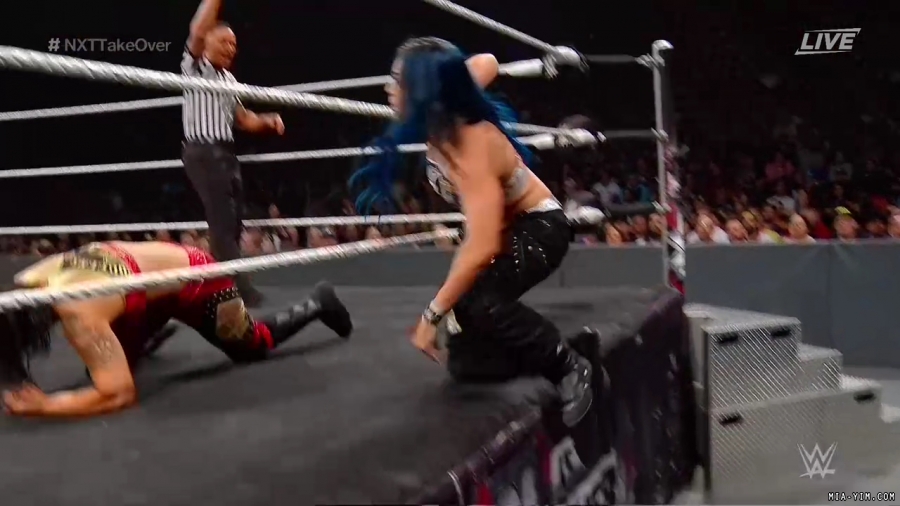 WWE_NXT_TakeOver_Toronto_2019_720p_WEB_h264-HEEL_mp40711.jpg