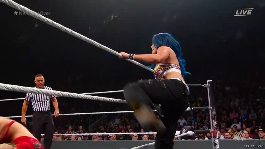 WWE_NXT_TakeOver_Toronto_2019_720p_WEB_h264-HEEL_mp40712.jpg