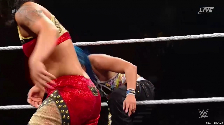 WWE_NXT_TakeOver_Toronto_2019_720p_WEB_h264-HEEL_mp40713.jpg