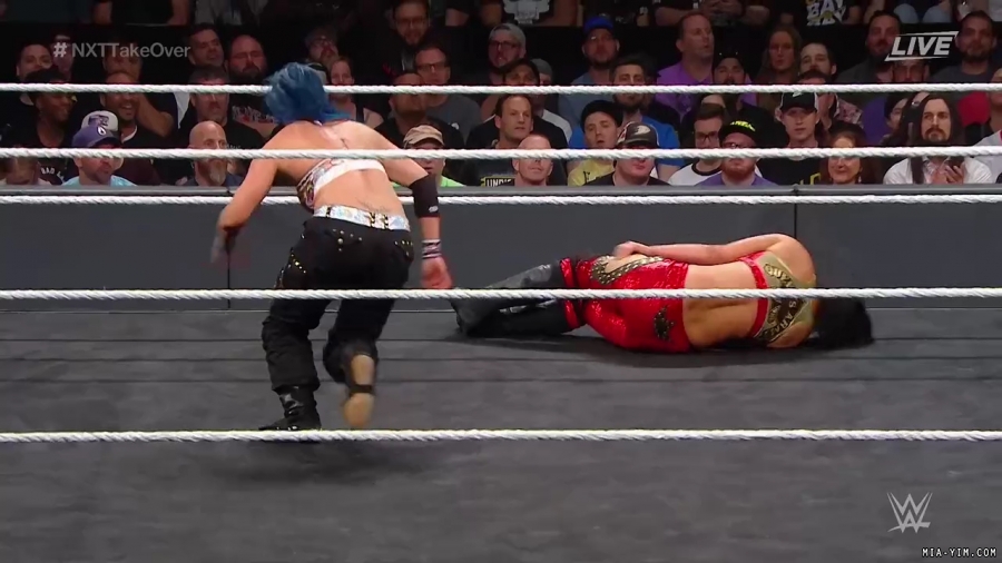 WWE_NXT_TakeOver_Toronto_2019_720p_WEB_h264-HEEL_mp40717.jpg