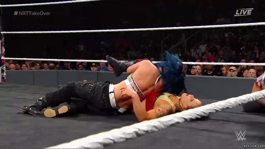 WWE_NXT_TakeOver_Toronto_2019_720p_WEB_h264-HEEL_mp40720.jpg