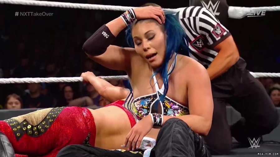 WWE_NXT_TakeOver_Toronto_2019_720p_WEB_h264-HEEL_mp40724.jpg