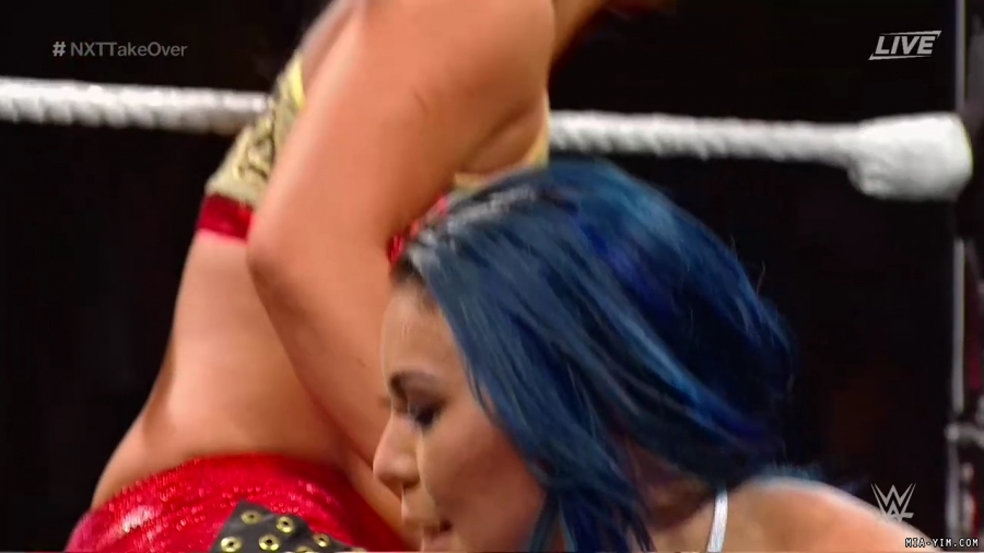 WWE_NXT_TakeOver_Toronto_2019_720p_WEB_h264-HEEL_mp40728.jpg