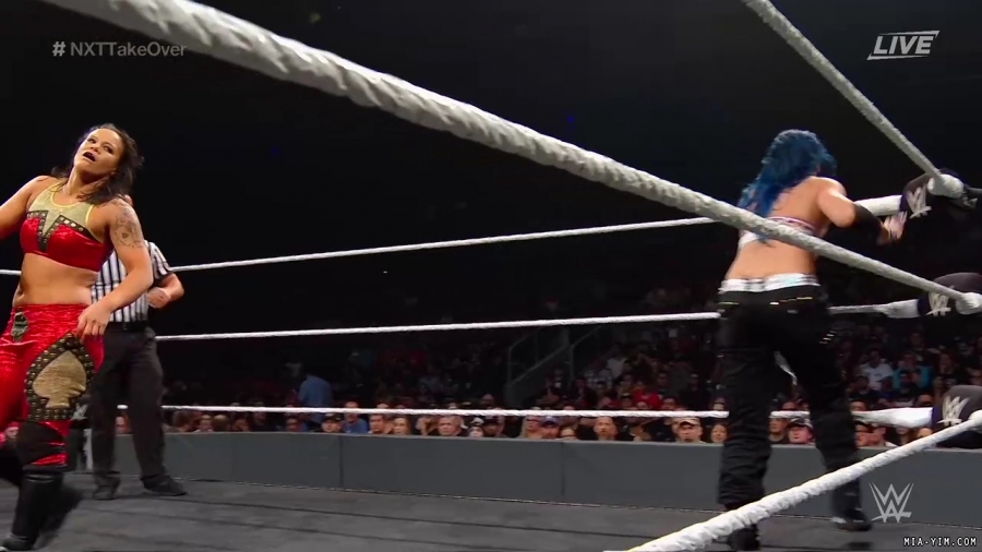 WWE_NXT_TakeOver_Toronto_2019_720p_WEB_h264-HEEL_mp40737.jpg