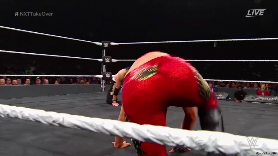 WWE_NXT_TakeOver_Toronto_2019_720p_WEB_h264-HEEL_mp40743.jpg