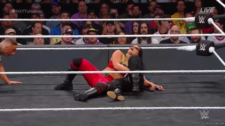 WWE_NXT_TakeOver_Toronto_2019_720p_WEB_h264-HEEL_mp40748.jpg