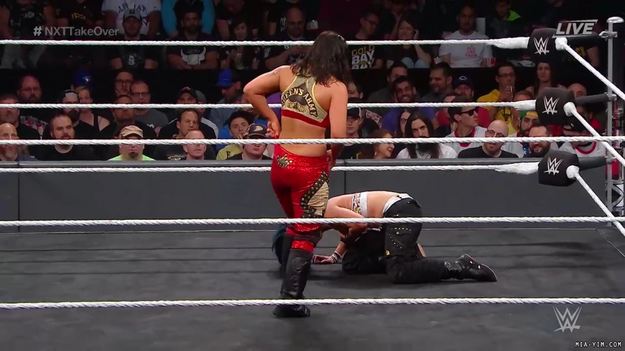WWE_NXT_TakeOver_Toronto_2019_720p_WEB_h264-HEEL_mp40767.jpg