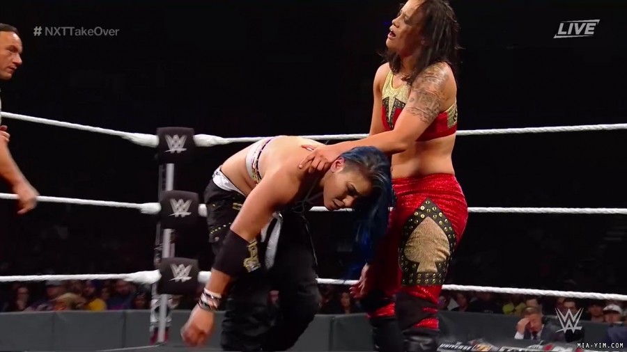 WWE_NXT_TakeOver_Toronto_2019_720p_WEB_h264-HEEL_mp40771.jpg