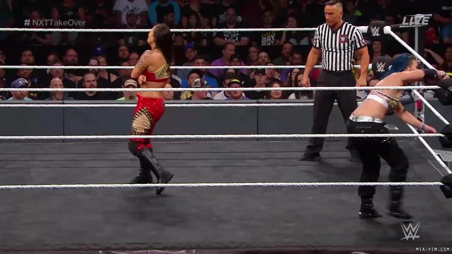 WWE_NXT_TakeOver_Toronto_2019_720p_WEB_h264-HEEL_mp40779.jpg