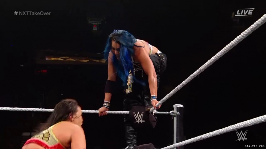WWE_NXT_TakeOver_Toronto_2019_720p_WEB_h264-HEEL_mp40809.jpg