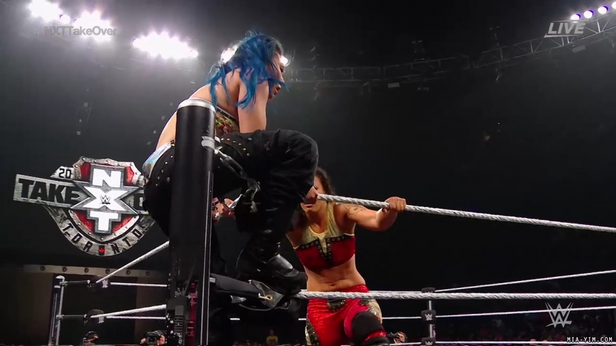 WWE_NXT_TakeOver_Toronto_2019_720p_WEB_h264-HEEL_mp40813.jpg