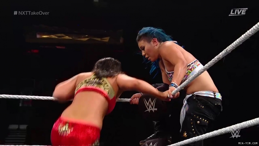 WWE_NXT_TakeOver_Toronto_2019_720p_WEB_h264-HEEL_mp40814.jpg