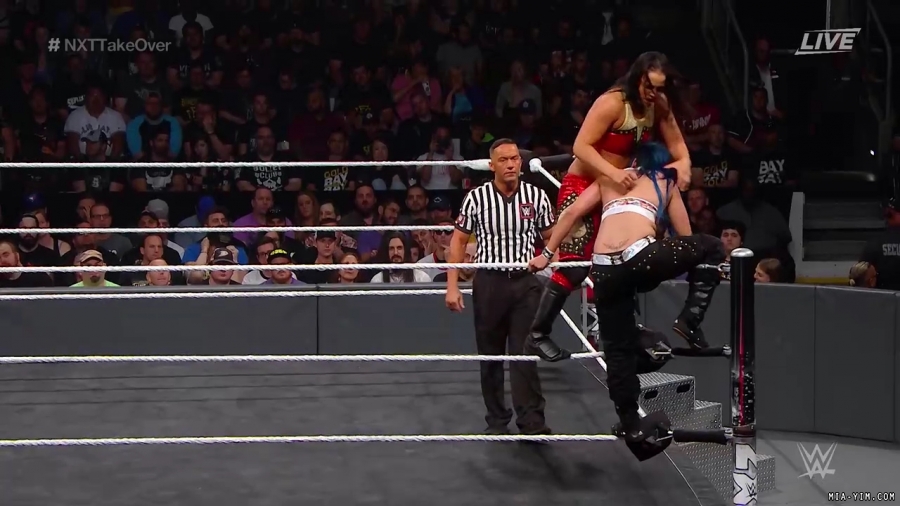 WWE_NXT_TakeOver_Toronto_2019_720p_WEB_h264-HEEL_mp40817.jpg
