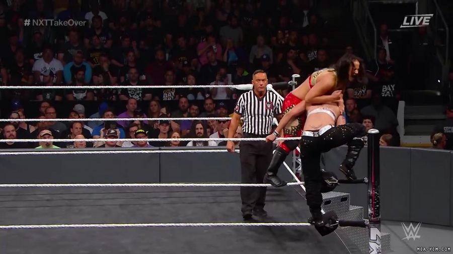 WWE_NXT_TakeOver_Toronto_2019_720p_WEB_h264-HEEL_mp40818.jpg