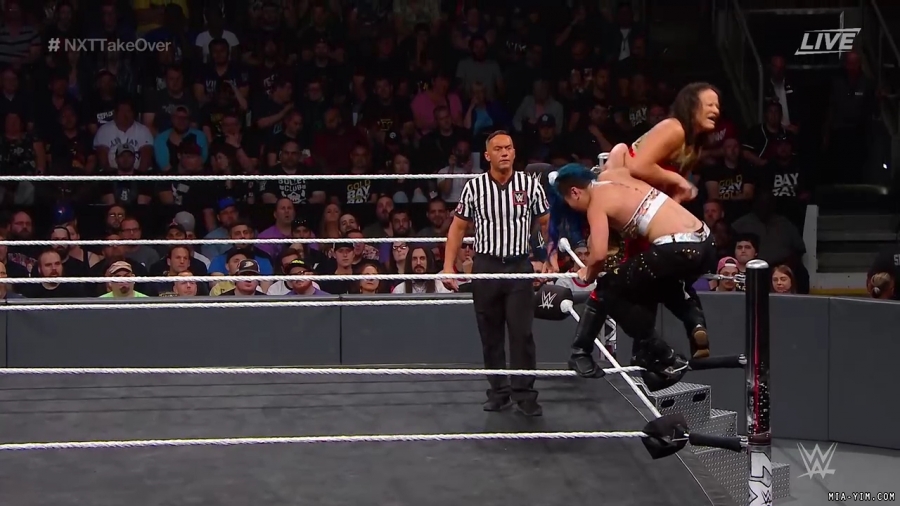 WWE_NXT_TakeOver_Toronto_2019_720p_WEB_h264-HEEL_mp40826.jpg