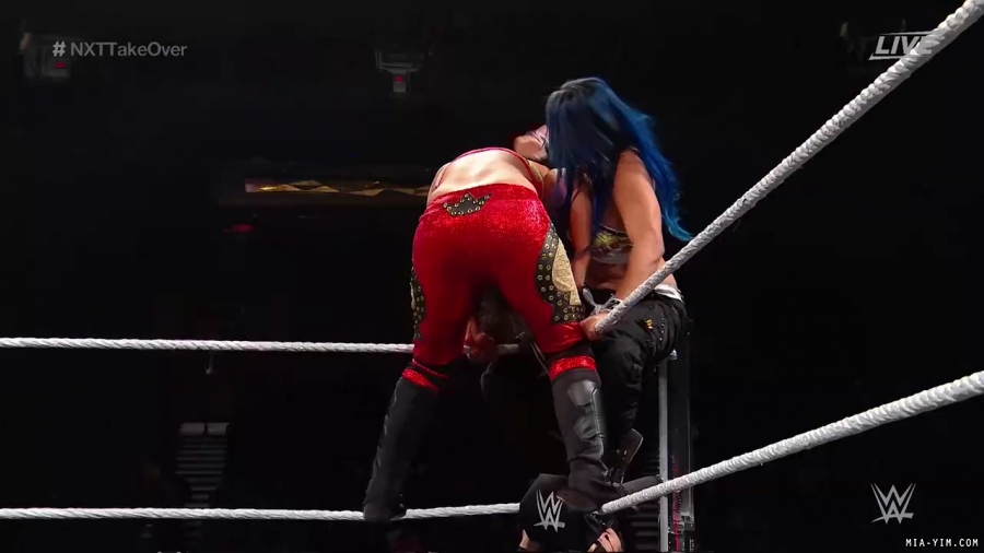 WWE_NXT_TakeOver_Toronto_2019_720p_WEB_h264-HEEL_mp40829.jpg