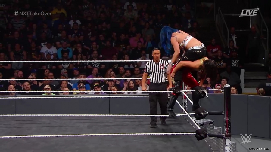 WWE_NXT_TakeOver_Toronto_2019_720p_WEB_h264-HEEL_mp40838.jpg