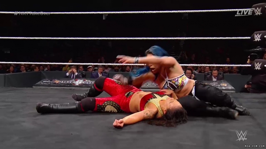 WWE_NXT_TakeOver_Toronto_2019_720p_WEB_h264-HEEL_mp40847.jpg