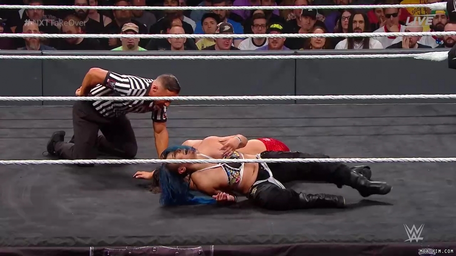 WWE_NXT_TakeOver_Toronto_2019_720p_WEB_h264-HEEL_mp40859.jpg