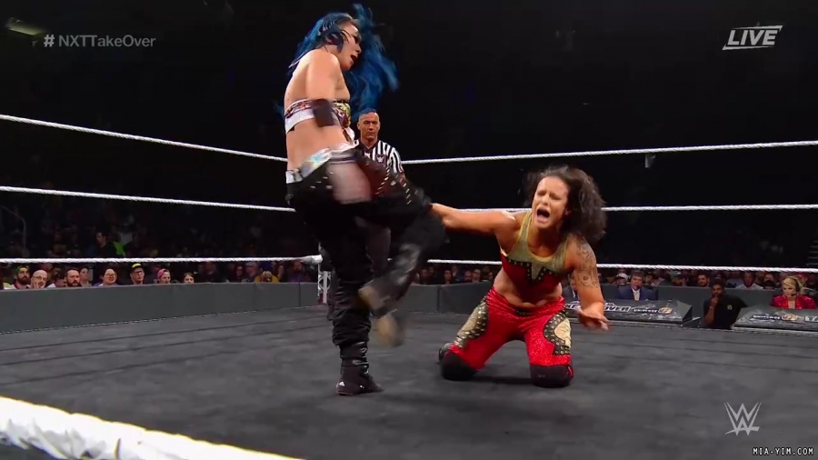 WWE_NXT_TakeOver_Toronto_2019_720p_WEB_h264-HEEL_mp40885.jpg