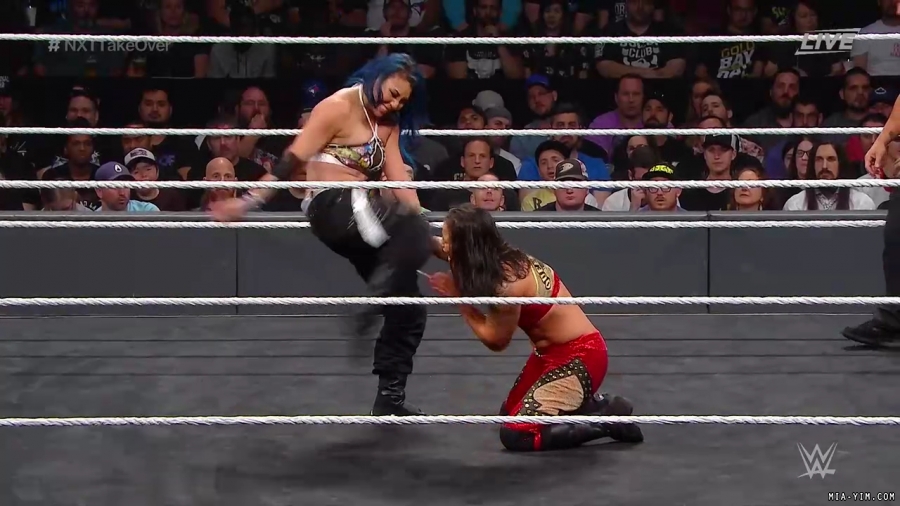 WWE_NXT_TakeOver_Toronto_2019_720p_WEB_h264-HEEL_mp40886.jpg