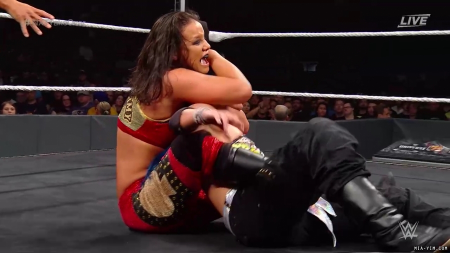 WWE_NXT_TakeOver_Toronto_2019_720p_WEB_h264-HEEL_mp40895.jpg