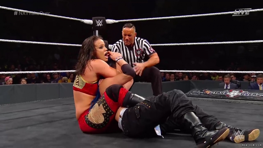 WWE_NXT_TakeOver_Toronto_2019_720p_WEB_h264-HEEL_mp40897.jpg