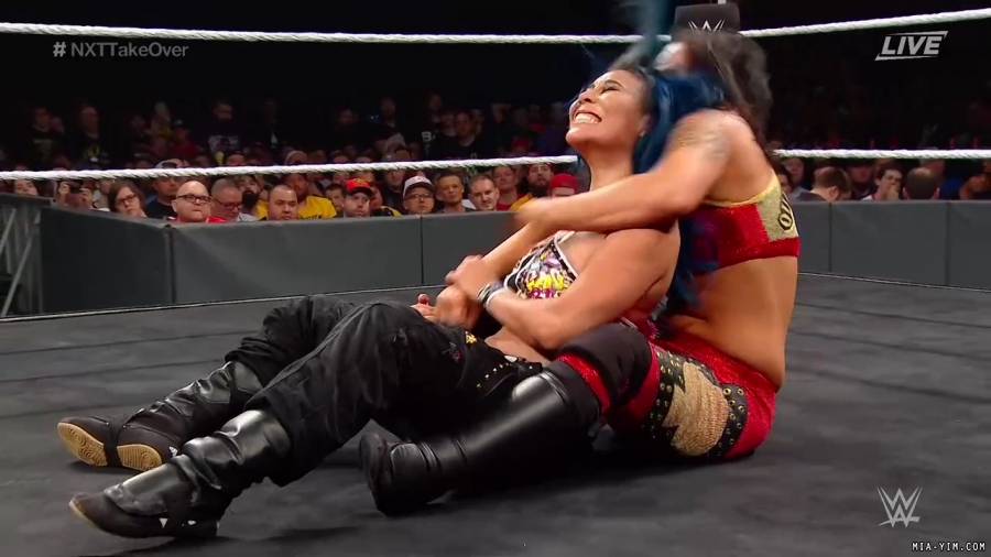 WWE_NXT_TakeOver_Toronto_2019_720p_WEB_h264-HEEL_mp40905.jpg
