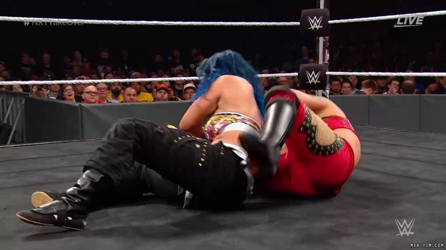 WWE_NXT_TakeOver_Toronto_2019_720p_WEB_h264-HEEL_mp40906.jpg