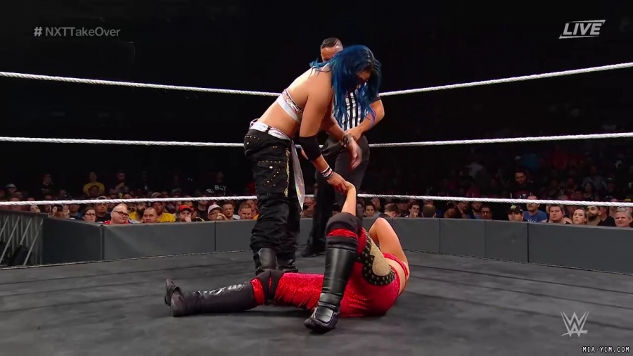 WWE_NXT_TakeOver_Toronto_2019_720p_WEB_h264-HEEL_mp40911.jpg