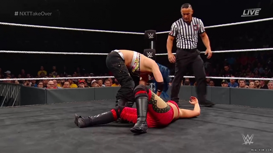 WWE_NXT_TakeOver_Toronto_2019_720p_WEB_h264-HEEL_mp40913.jpg