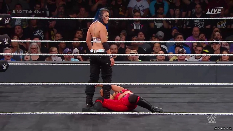 WWE_NXT_TakeOver_Toronto_2019_720p_WEB_h264-HEEL_mp40917.jpg