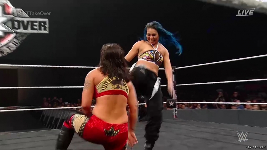 WWE_NXT_TakeOver_Toronto_2019_720p_WEB_h264-HEEL_mp40929.jpg