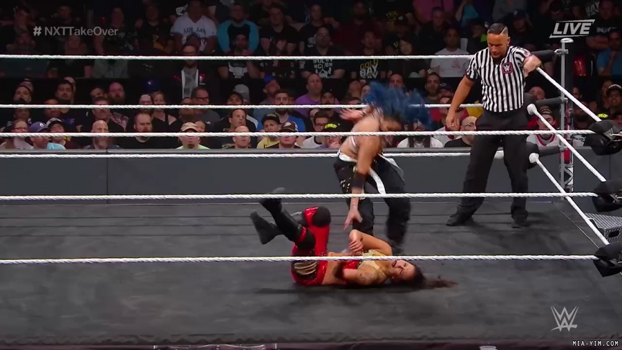 WWE_NXT_TakeOver_Toronto_2019_720p_WEB_h264-HEEL_mp40930.jpg