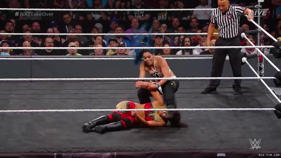 WWE_NXT_TakeOver_Toronto_2019_720p_WEB_h264-HEEL_mp40931.jpg